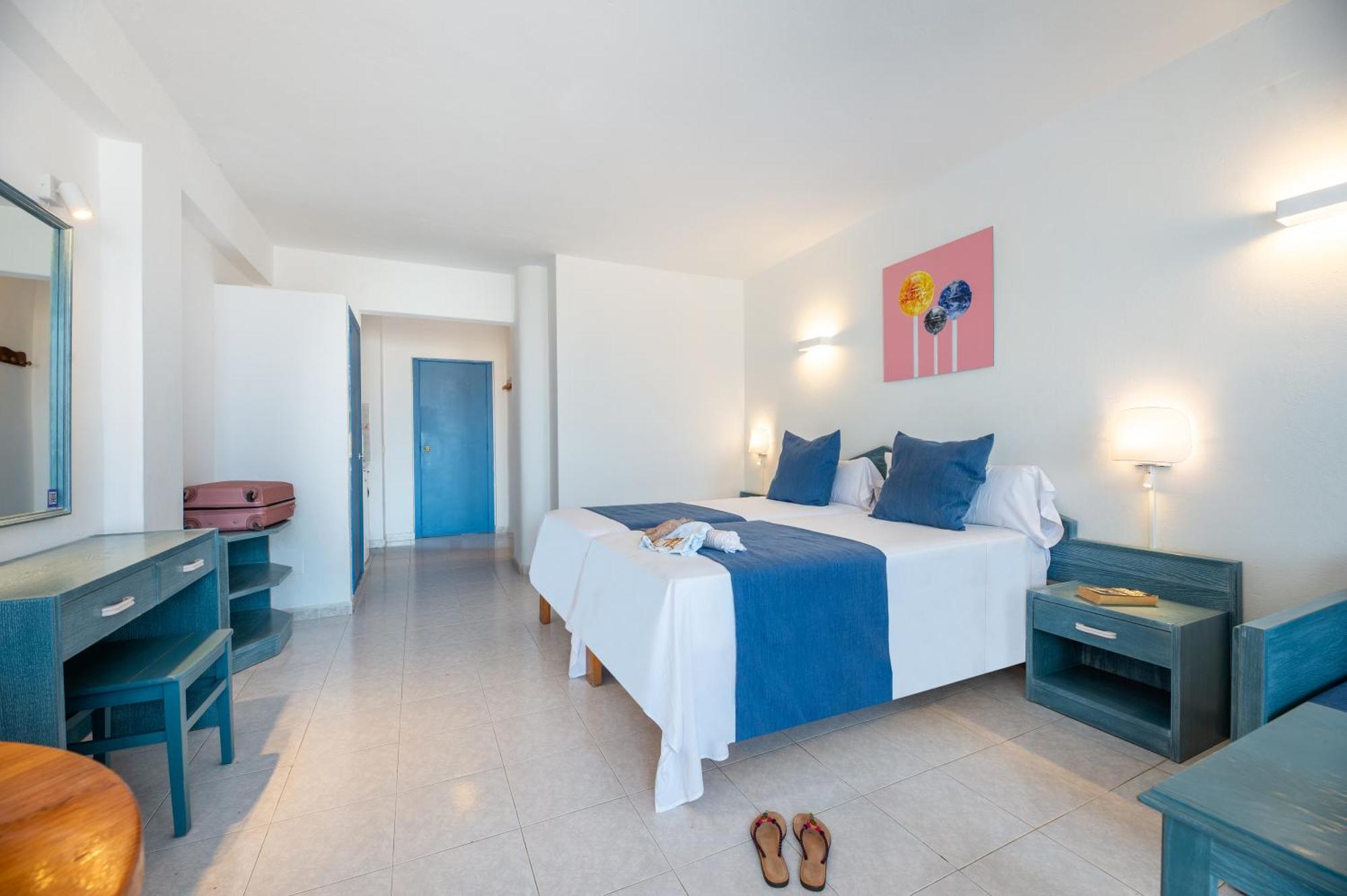 Hotel Apartamentos Vibra Central City - Adults Only Sant Antoni de Portmany Exterior foto