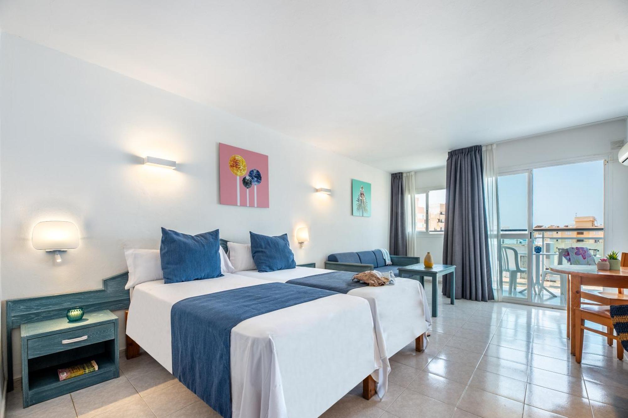 Hotel Apartamentos Vibra Central City - Adults Only Sant Antoni de Portmany Exterior foto