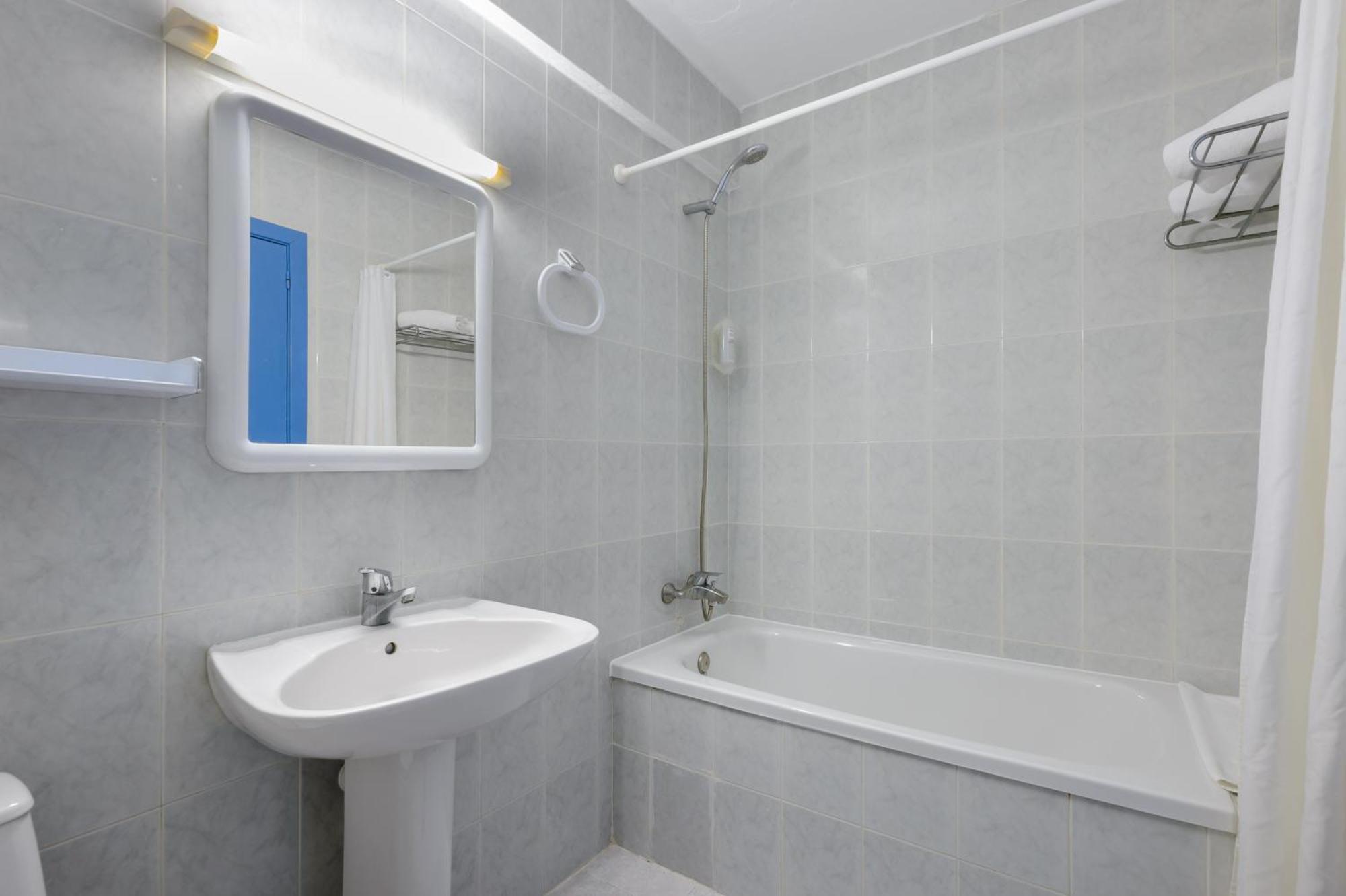 Hotel Apartamentos Vibra Central City - Adults Only Sant Antoni de Portmany Exterior foto